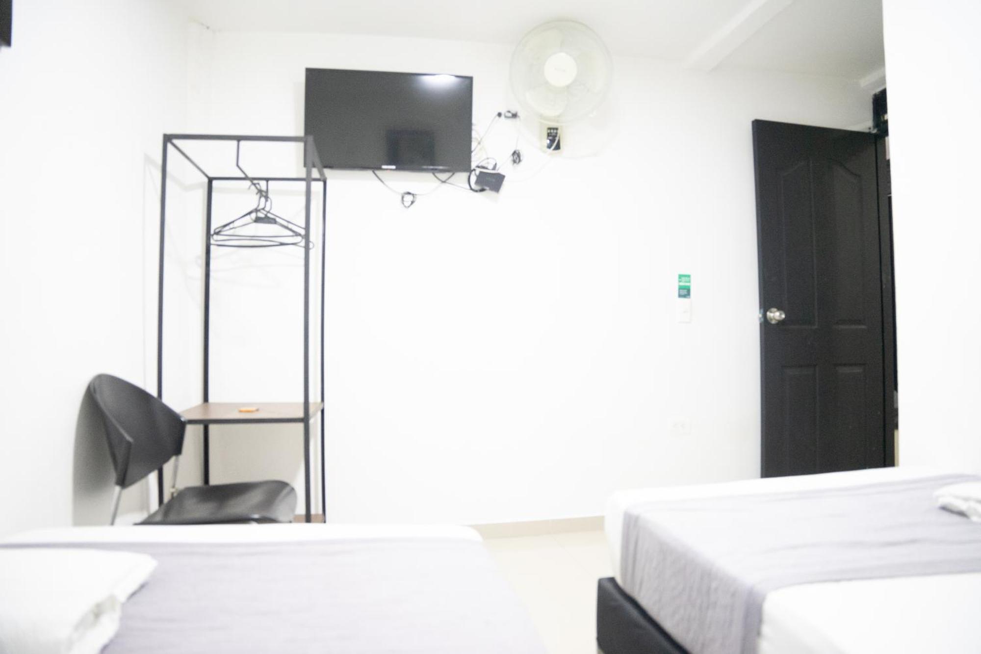 Hotel Laureles De Aburra Medellin Exterior photo