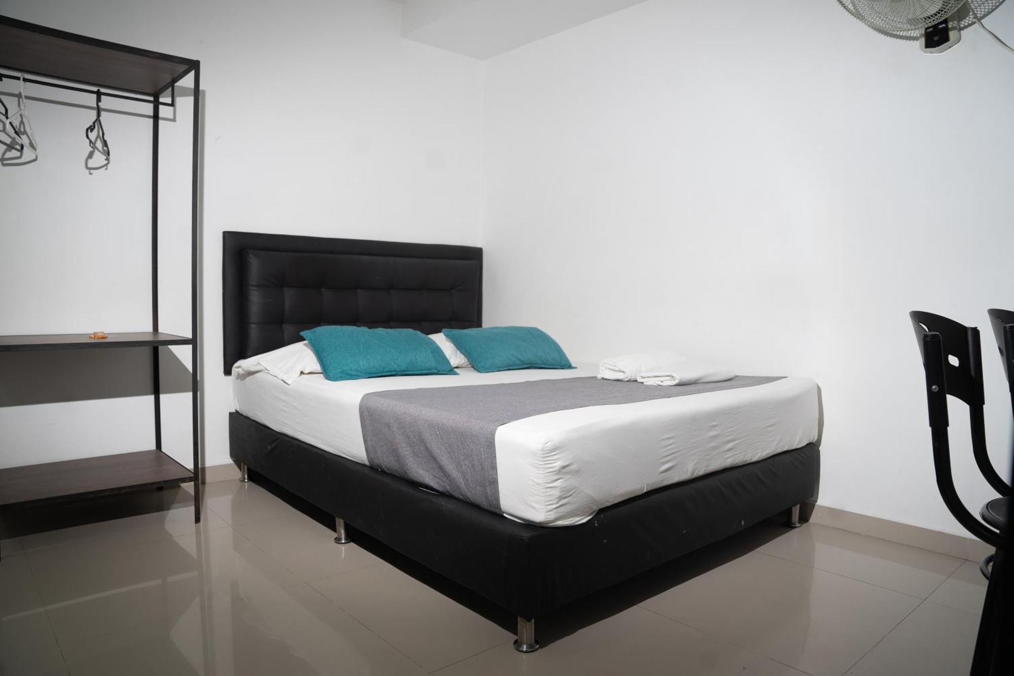 Hotel Laureles De Aburra Medellin Exterior photo