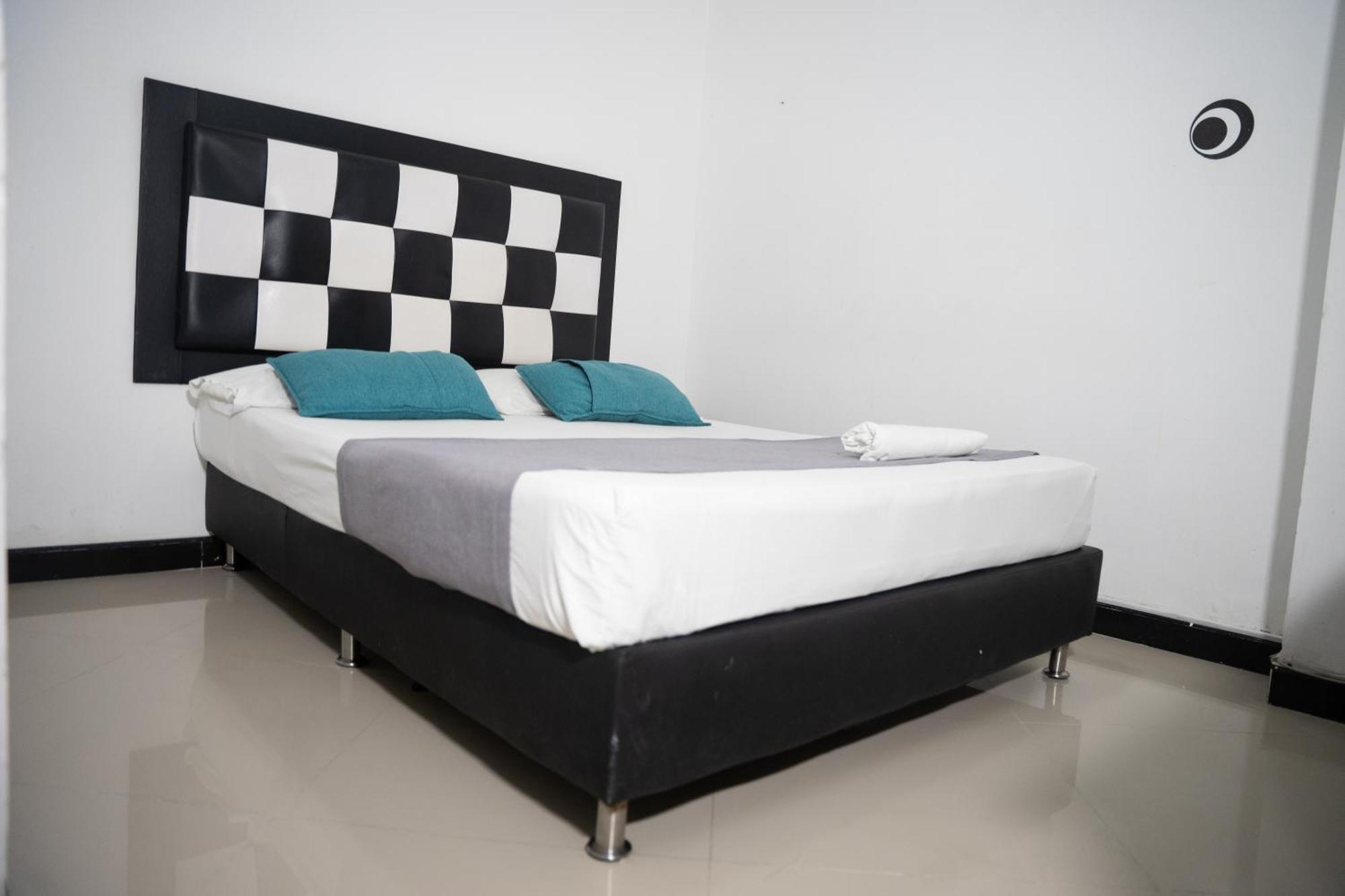 Hotel Laureles De Aburra Medellin Exterior photo